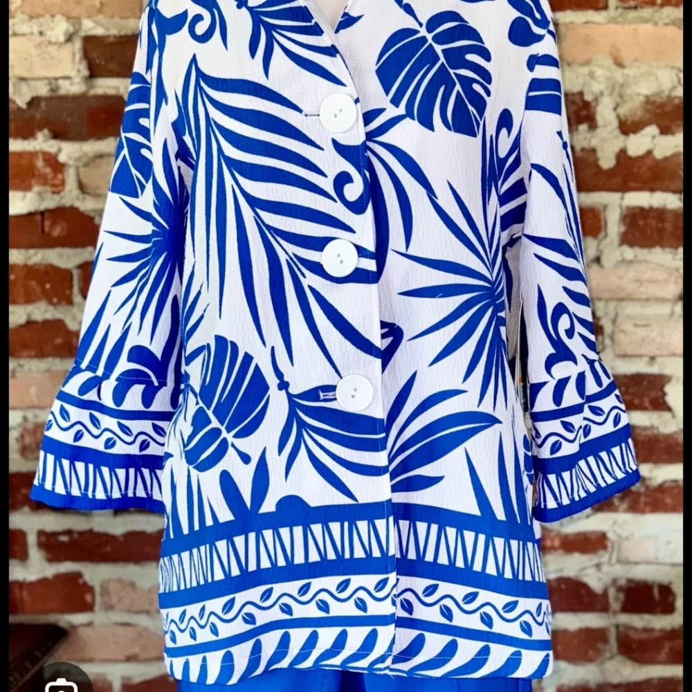 Multiples Blue and White Leaf Pattern NWT - image 4